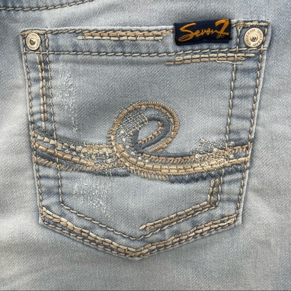 7 For All Mankind Lightly Distressed Shorts Size 10 - Picture 4 of 10